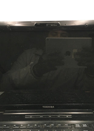 TOSHIBA SATELLITE L505D-G26000 - FOR PARTS/BAD LCD - AMD TURION II - NO RAM - BB