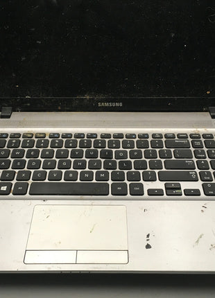 SAMSUNG NP300E5E A01US - FOR PARTS/REPAIR - INTEL i3-3227U - 4GB RAM - READ - BB