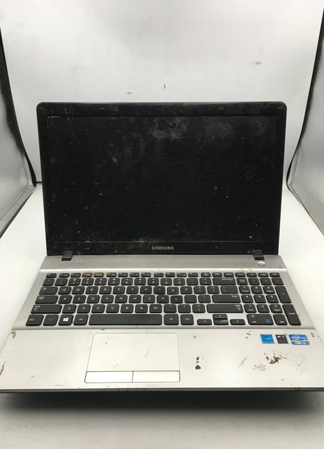SAMSUNG NP300E5E A01US - FOR PARTS/REPAIR - INTEL i3-3227U - 4GB RAM - READ - BB